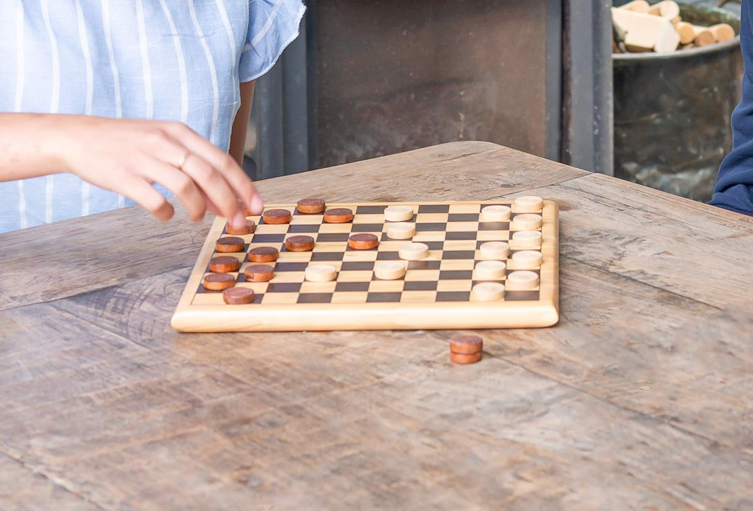 Engelhart - 150235-150236- Juego De Ajedrez/Juego De Damas Madera De Abedul - 30 X 30 Cm - Tablero De Juego De Madera Maciza - Juego Completo Con Piezas - a Partir De 6 Años (Damas)